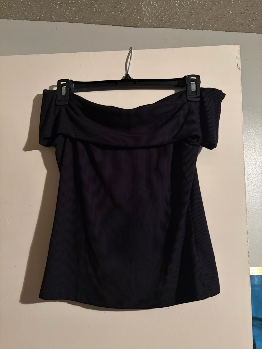Express Off-Shoulder Black Ribbed Top - Picture 2 of 4